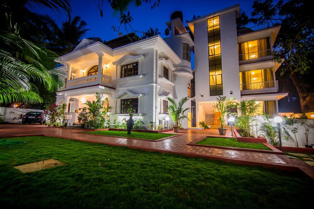 Pinnacle Holiday Homes Arpora Buitenkant foto
